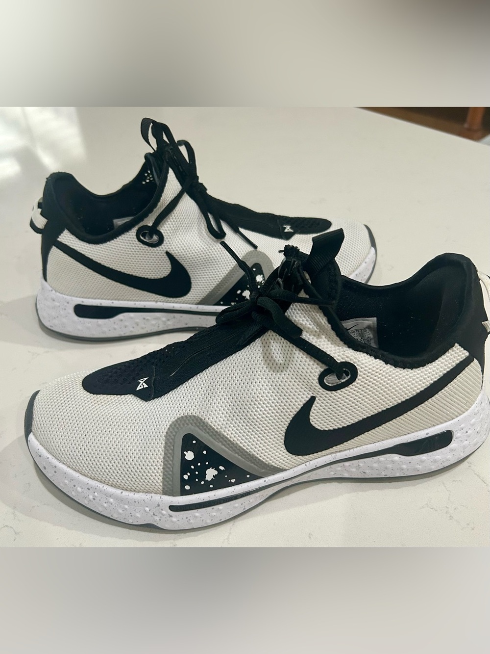 Nike Paul George PG 4 "Oreo" basketball shoes black and white Men’s Size 10